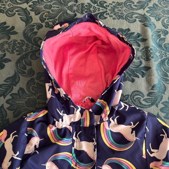 Carter’s Hooded Rainslicker Unicorns & Rainbows - 2T - Navy w/pink lining - Picture 4 of 9
